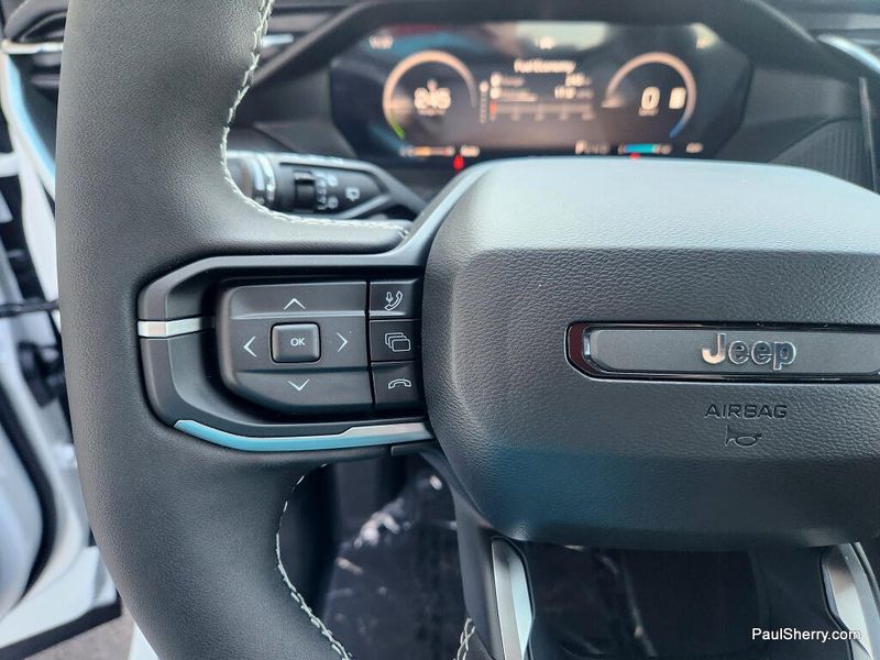 New 2026 Jeep Cherokee Overland 4x4