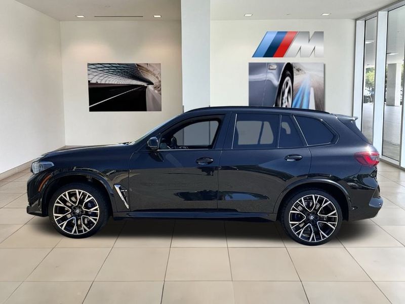 2021 BMW X5 M BaseImage 5