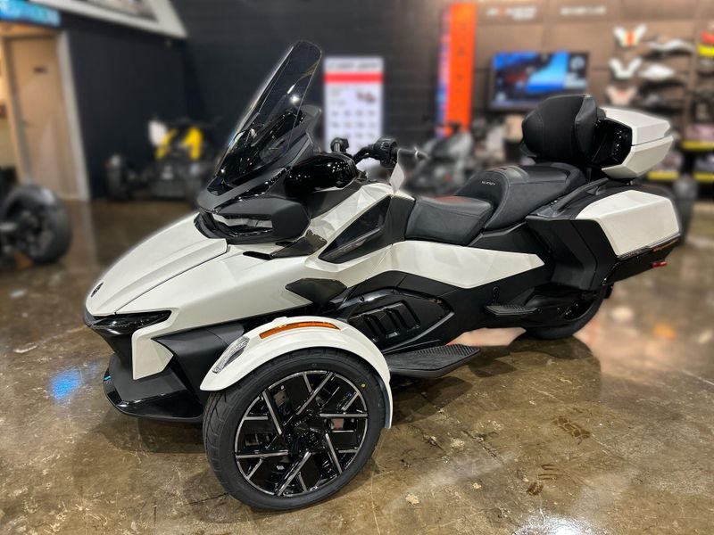 New 2026 Can-Am SPYDER RT SEA-TO-SKY (SE6) Image 20