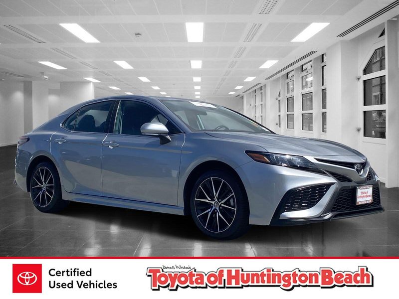 Used 2024 Toyota Camry SEImage 1