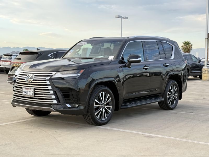 Used 2024 Lexus LX 600 PremiumImage 8