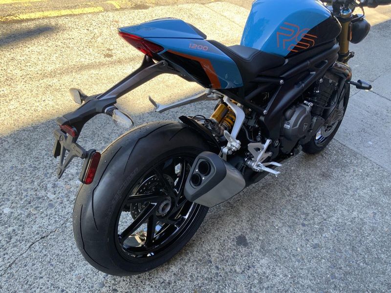 2027 Triumph SPEED TRIPLE 1200 RS