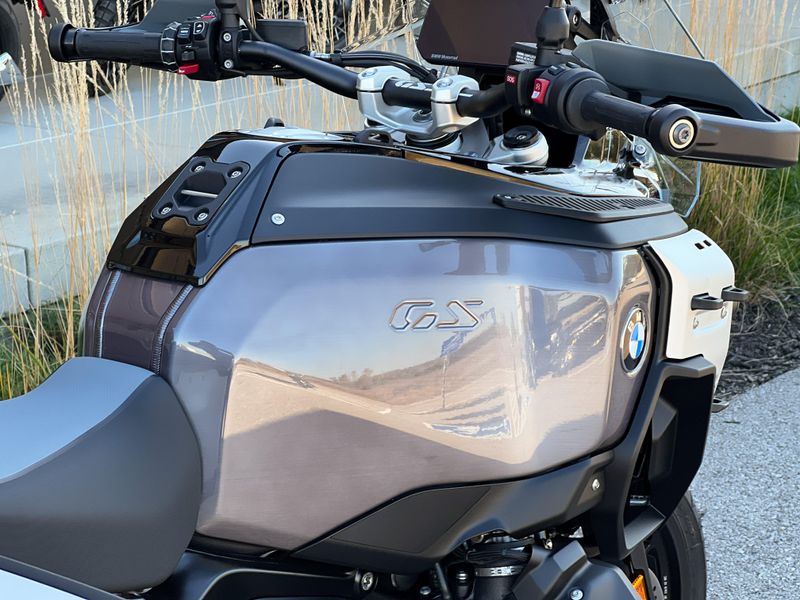 2025 BMW R 1300 GS Adventure Image 4