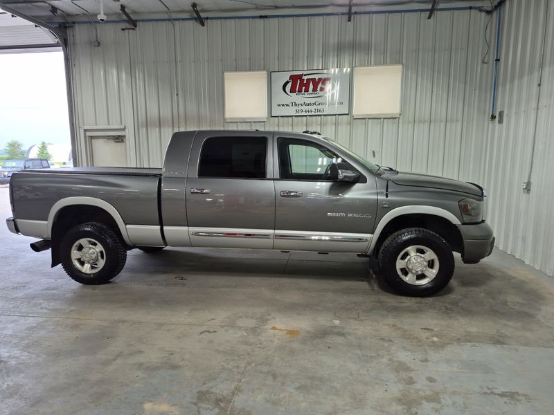 Used 2006 Dodge Ram 2500 LaramieImage 1