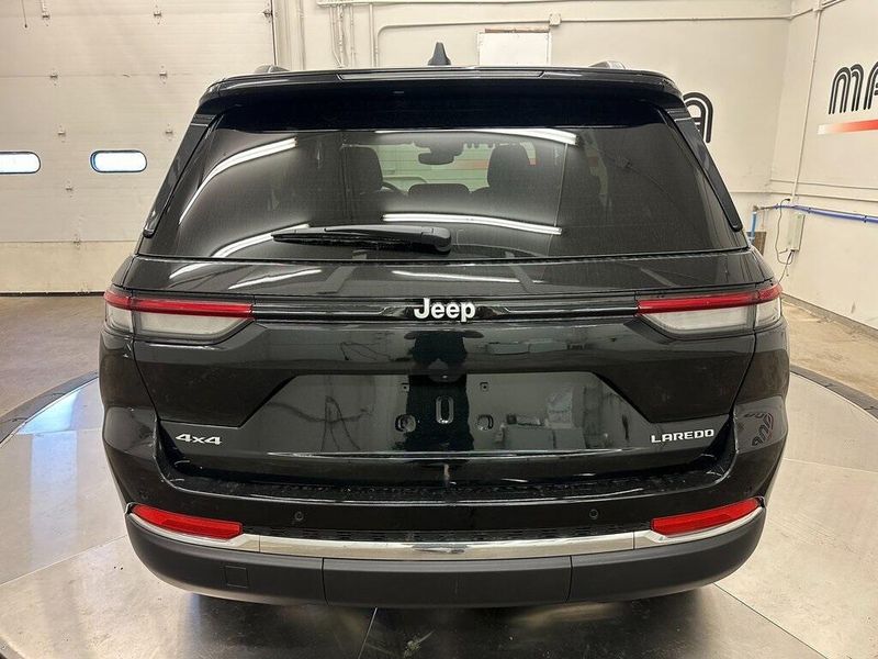 2025 Jeep Grand Cherokee Laredo 4x4Image 9