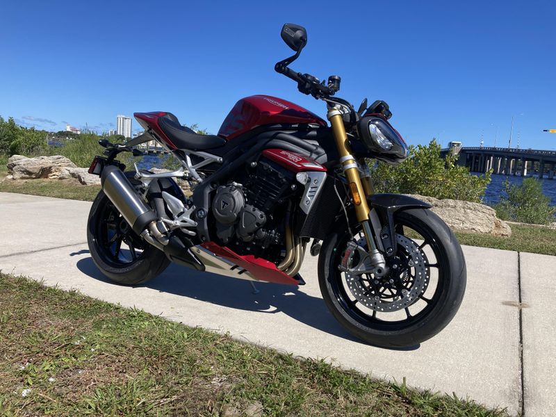 2024 Triumph Speed Triple 1200 RS 