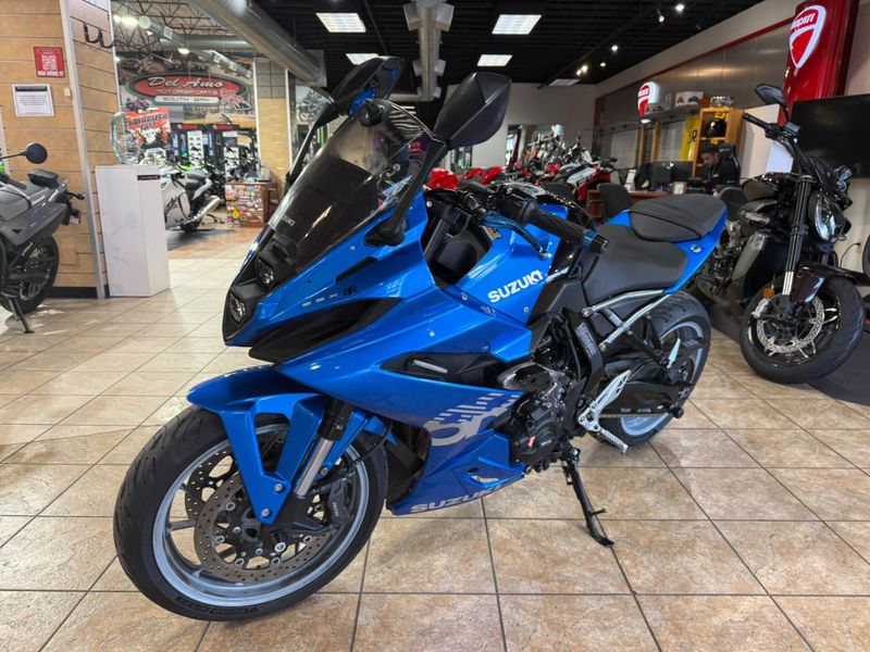 Used 2024 Suzuki GSX-8R Image 15