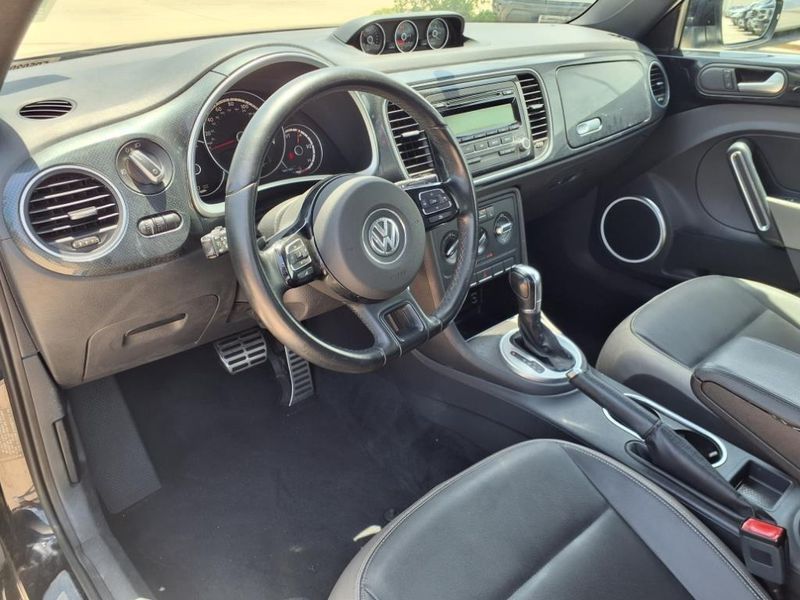 2014 Volkswagen Beetle 2.0T R-LineImage 11