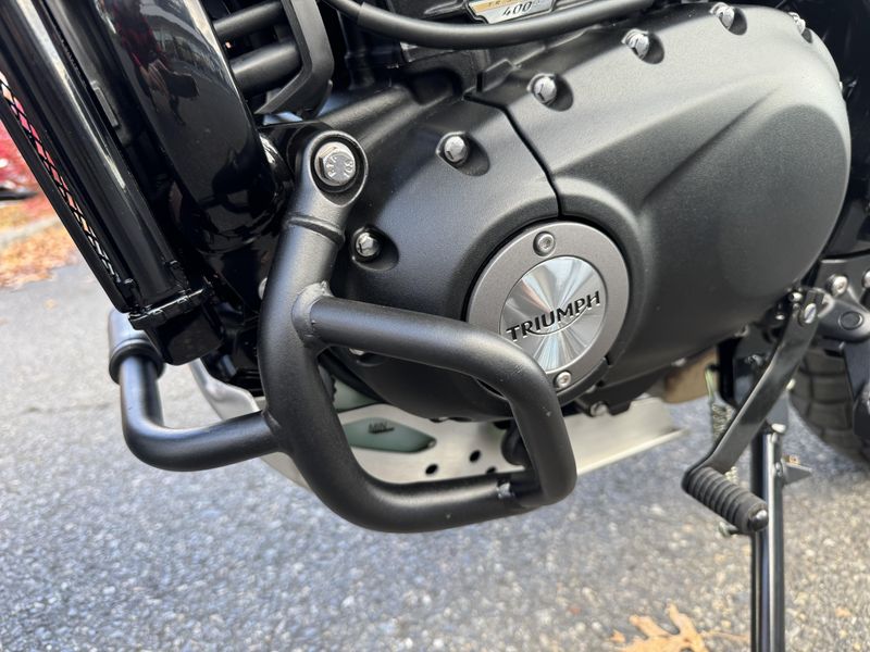 2026 Triumph Scrambler 400 XC - RACING YELLOW 