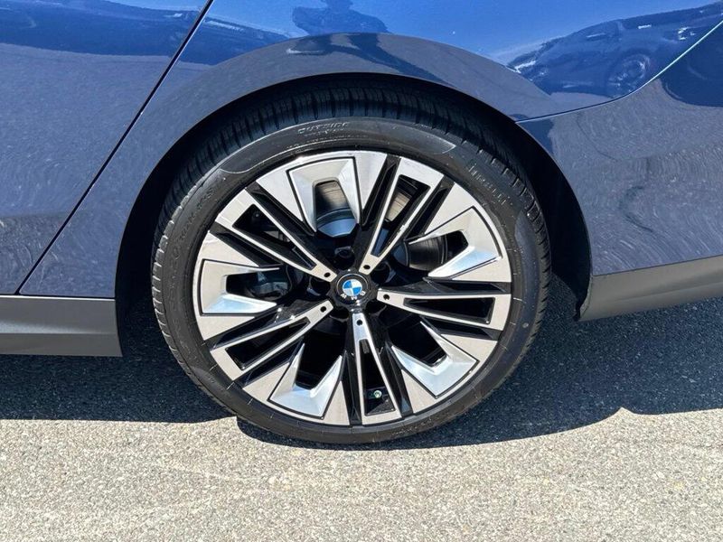 New 2027 BMW 5 Series 530iImage 14