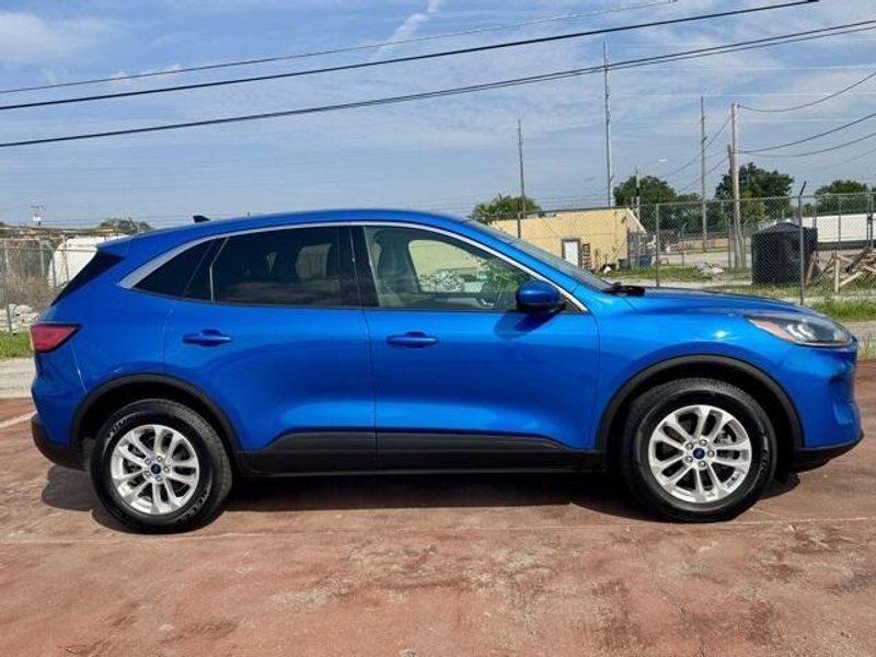 Used 2020 Ford Escape SEImage 5