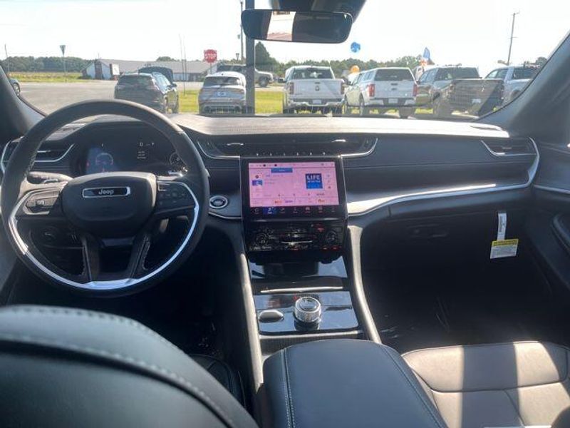 2025 Jeep Grand Cherokee L Limited 4x4