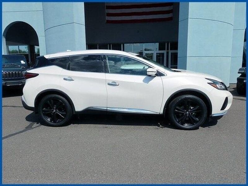 2019 Nissan Murano PlatinumImage 2