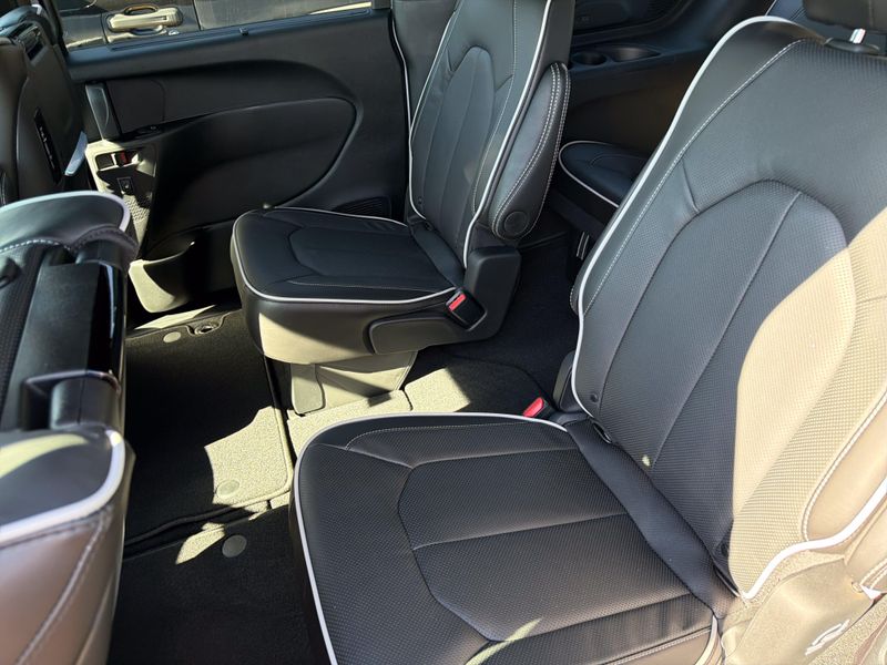New 2026 Chrysler Pacifica LimitedImage 15