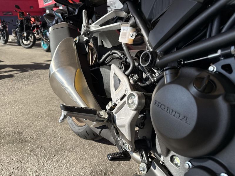 New 2026 Honda CB300R ABS Image 12