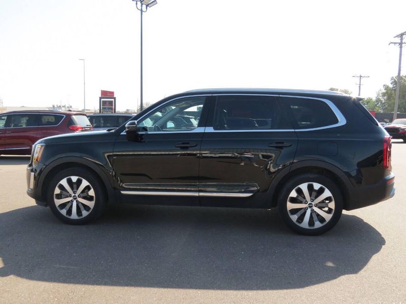 Used 2022 Kia Telluride EX AWD 4dr SUVImage 5