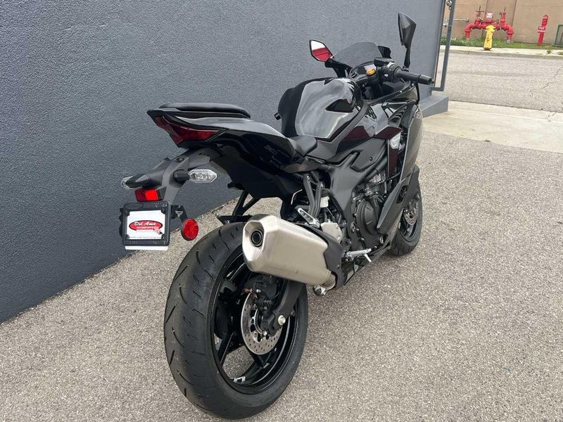 Used 2024 Kawasaki Ninja ZX-4R ABS Image 6