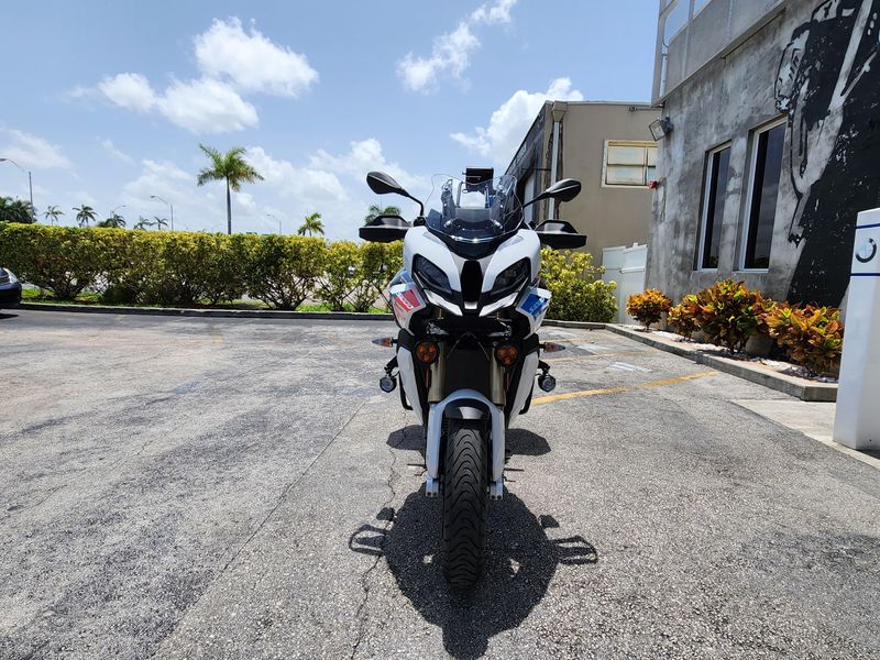 2023 BMW S 1000 XR Image 2