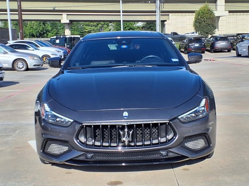 Used 2022 Maserati Ghibli Modena Q4Image 2
