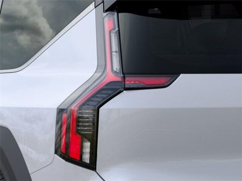 New 2026 Kia EV9 WindImage 11