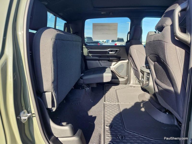 New 2026 RAM 1500 Big Horn Crew Cab 4x4 5'7' Box