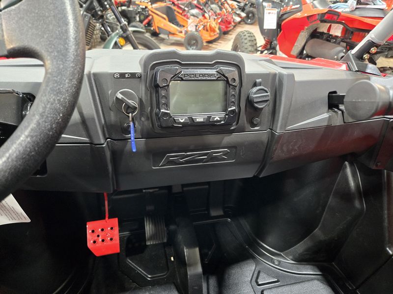 NEW 2026 POLARIS RZR 200 EFI Image 16