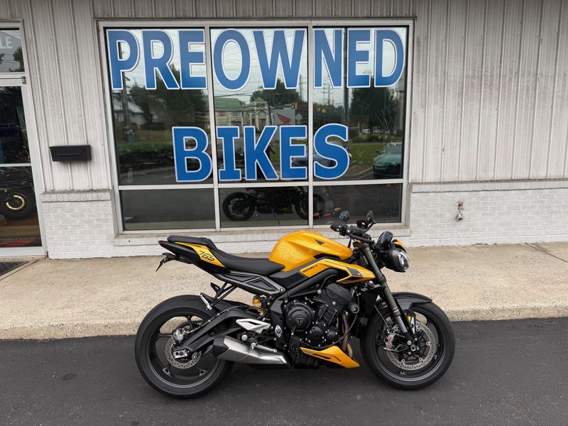 2024 Triumph Street Triple 765 RSImage 1