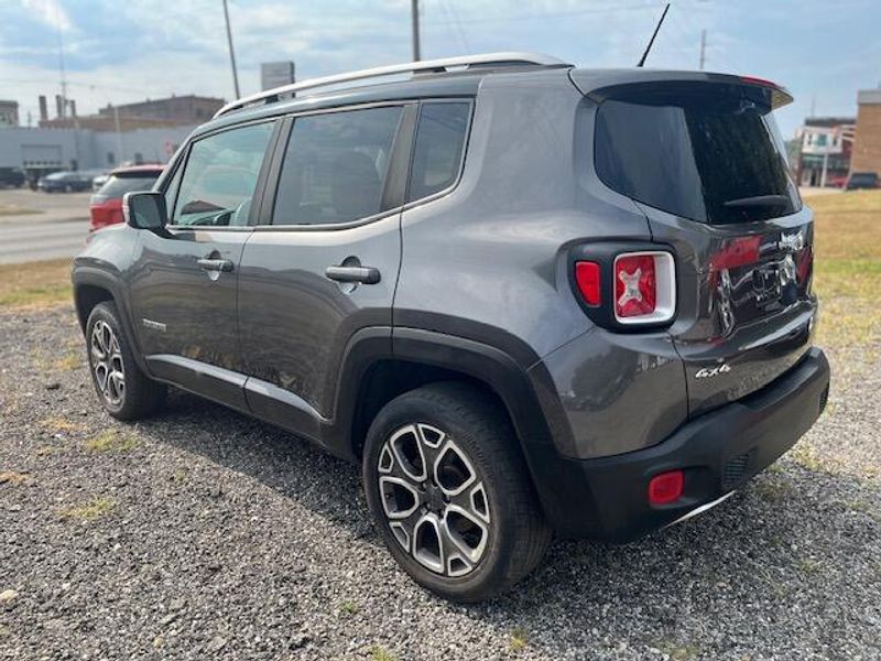 Used 2016 Jeep Renegade Image 7