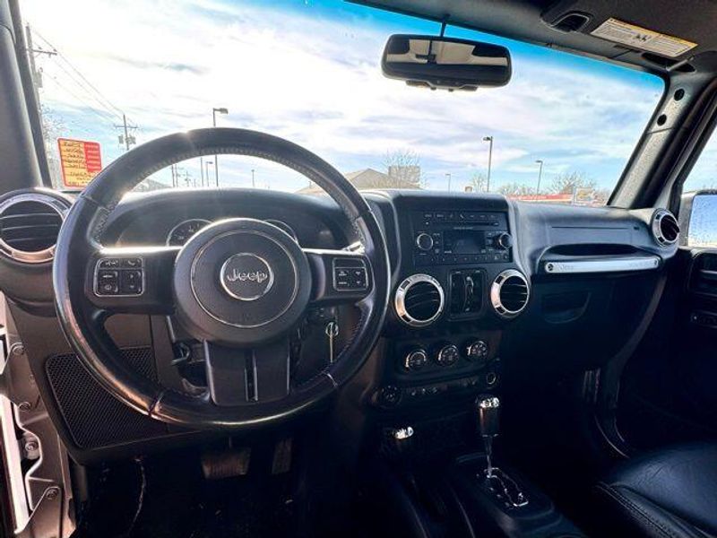 Used 2016 Jeep Wrangler Unlimited SaharaImage 10