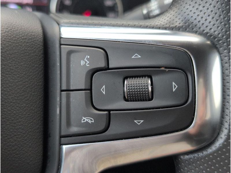 Used 2025 Chevrolet Blazer LTImage 23