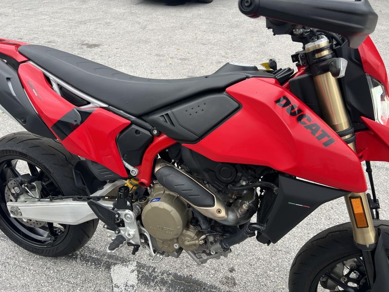 2024 Ducati Hypermotard