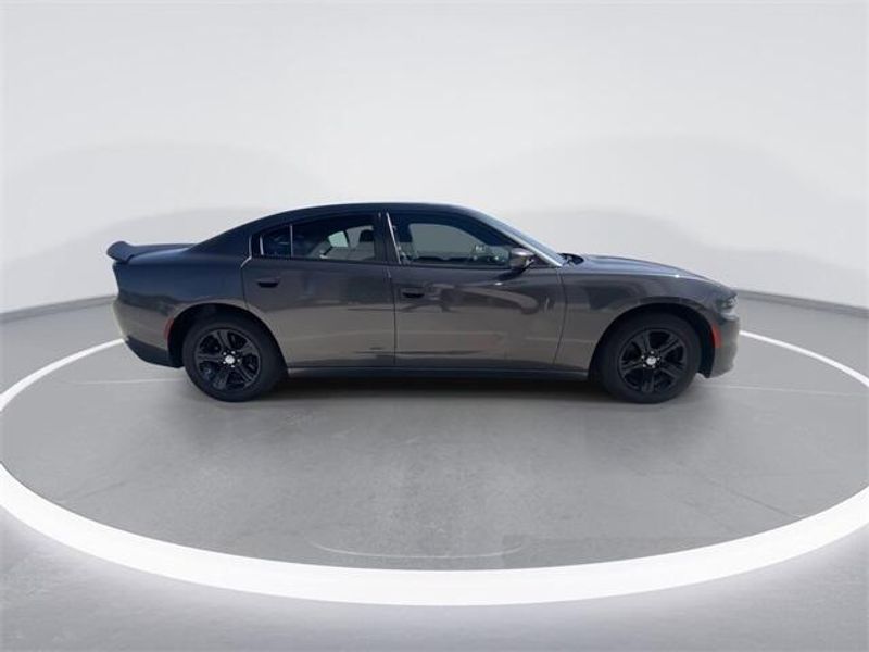 2021 Dodge Charger SXTImage 9