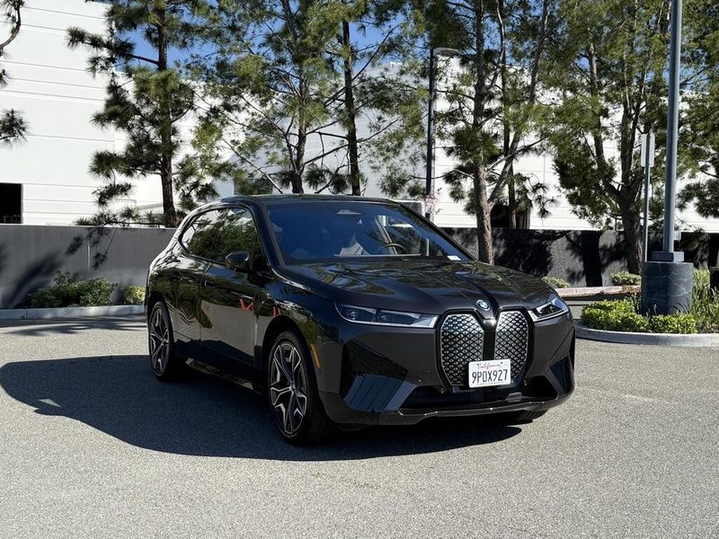 2025 BMW iX xDrive50Image 4
