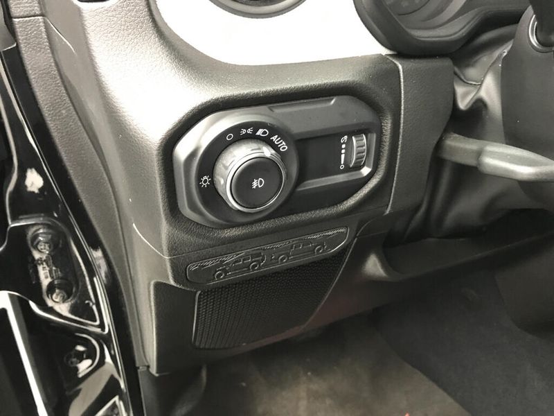 Used 2024 Jeep Wrangler Sport SImage 11