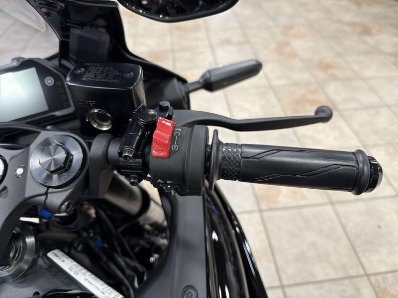 New 2026 Yamaha YZF-R3 ABS Image 28