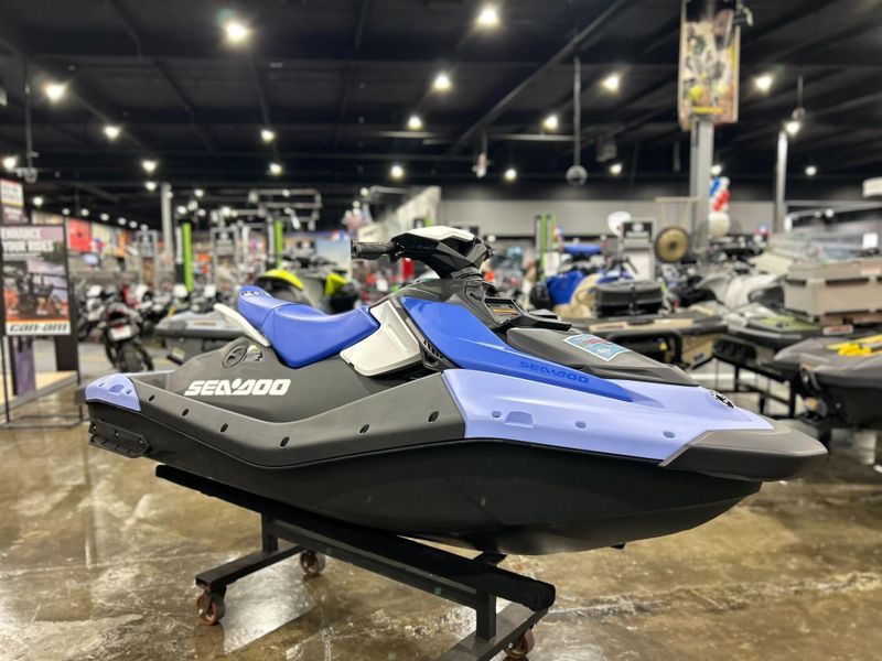 New 2025 Sea-Doo SPARK FOR 2 90 CONVENIENCE PACKAGE (SOUND SYSTEM) Image 9