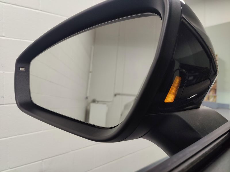 2023 Volkswagen ID.4 Pro S AWD 82kW w/Glass RoofImage 9