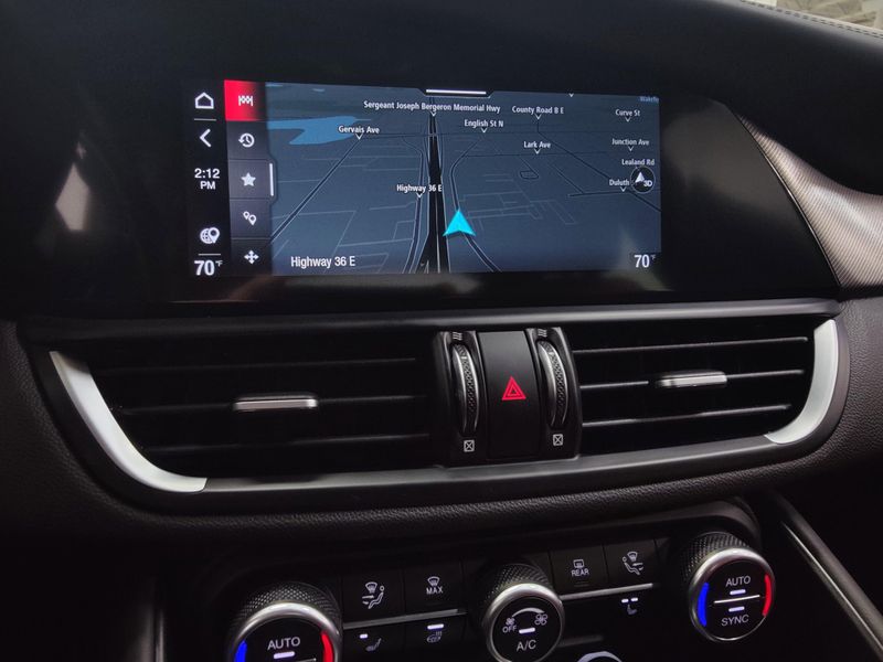 Used 2022 Alfa Romeo Giulia Veloce Premium AWD w/Sunroof/navImage 10