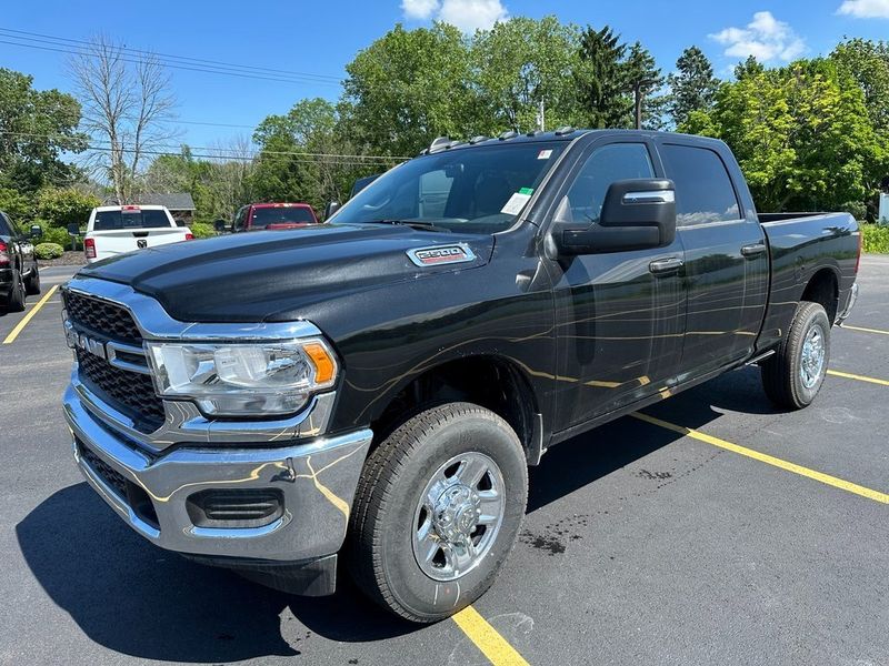 2024 RAM 2500 Tradesman Crew Cab 4x4 6