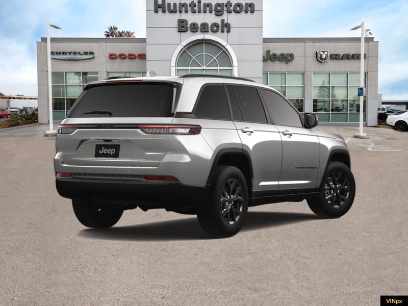 2025 Jeep Grand Cherokee Altitude 4x2Image 7