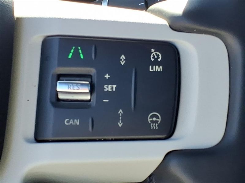 Used 2023 Land Rover Defender 90 SImage 23