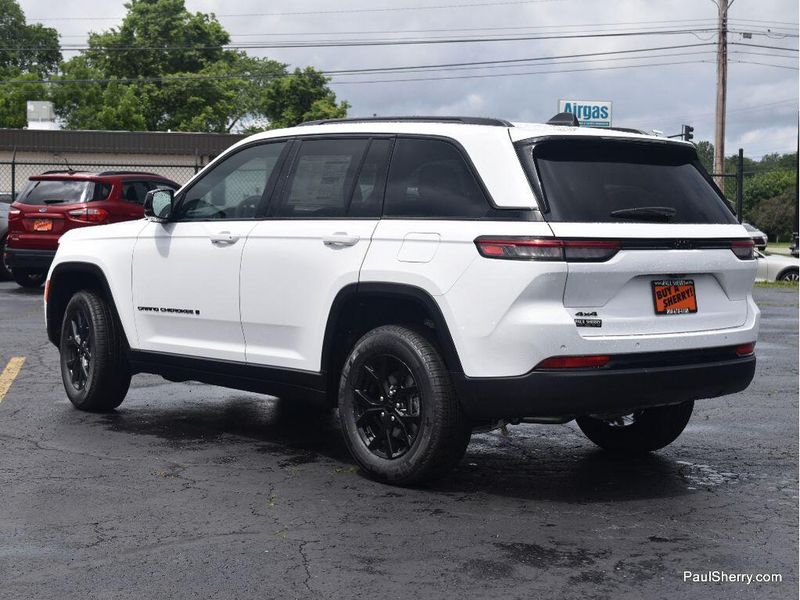 2025 Jeep Grand Cherokee Altitude X 4x4Image 10