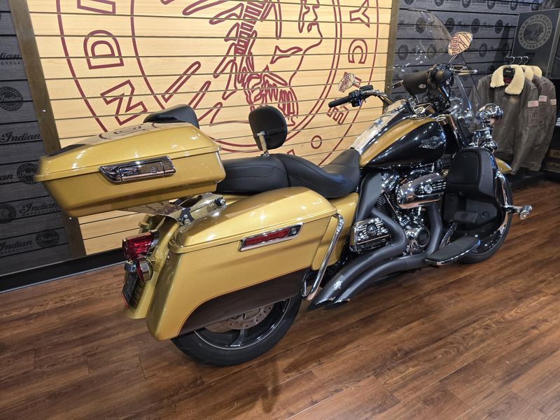 Used 2017 Harley-Davidson FLHR Road King Image 6