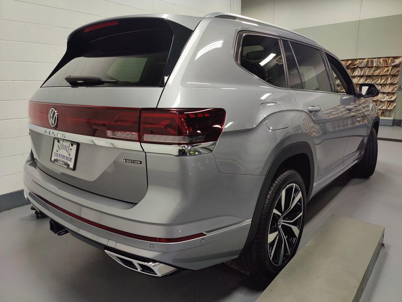 Used 2025 Volkswagen Atlas SEL Premium AWD R-Line w/Sunroof/NavImage 15