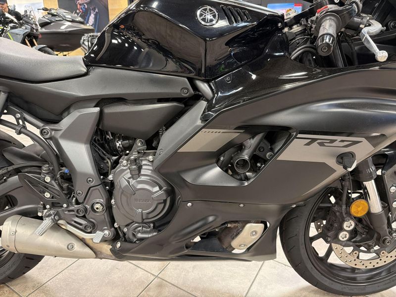 Used 2025 Yamaha YZF-R7 CA Image 20