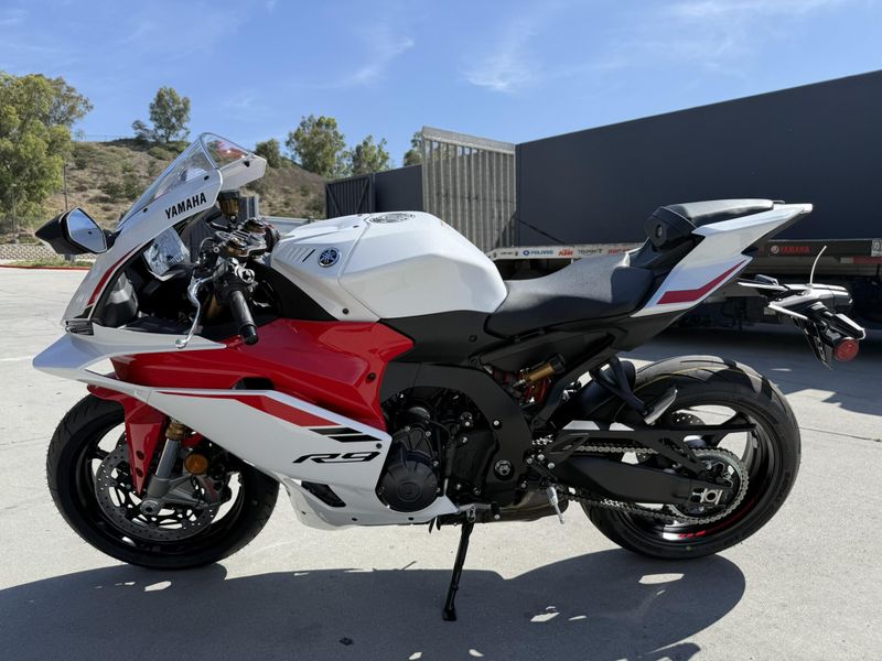 New 2025 Yamaha YZF-R9 Image 3