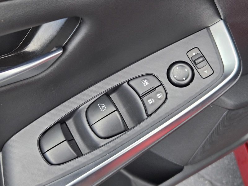 Used 2025 Nissan Sentra SR CVT