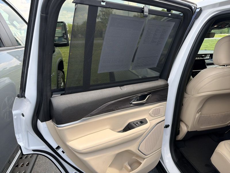 Used 2023 Jeep Grand Cherokee LimitedImage 22