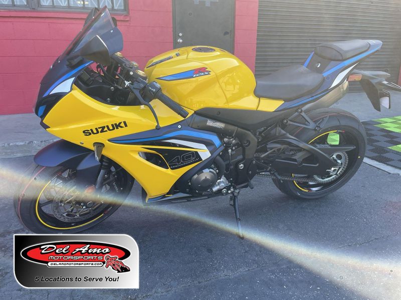 New 2027 Suzuki GSX-R1000 40TH ANNIVERSARY EDITION Image 1