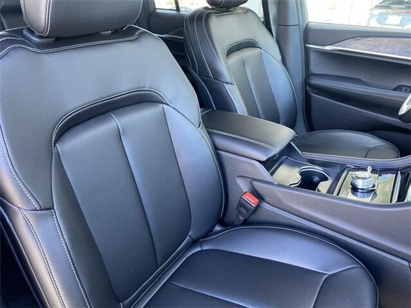 2024 Jeep Grand Cherokee 4xeImage 11